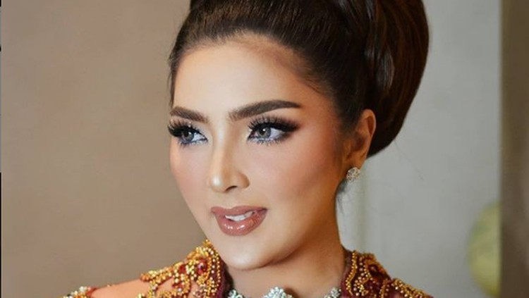 Adu gaya Ashanty dan Krisdayanti Adu gaya Ashanty dan Krisdayanti