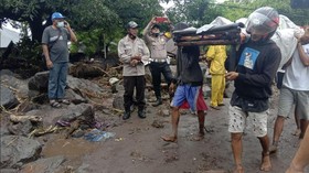 Wabup: 21 Orang Meninggal, 44 Hilang dalam Banjir Lembata