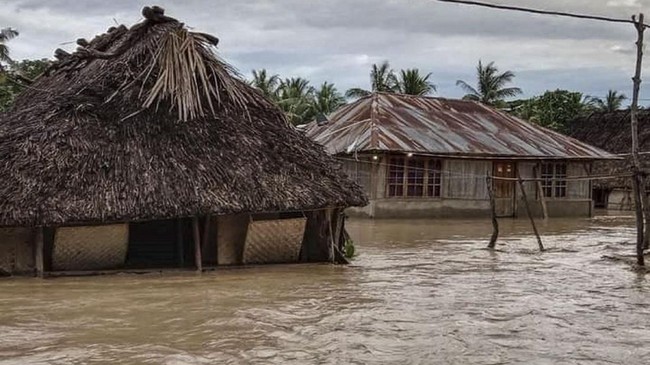 BNPB menegaskan, saat ini pemerintah memprioritaskan pencarian warga yang masih hilang akibat banjir bandang NTT.