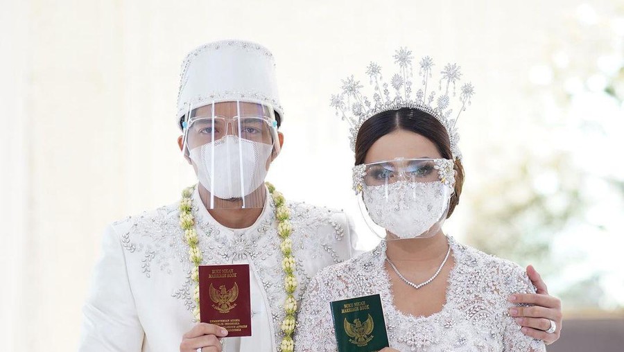 Atta Halilintar dan Aurel Hermansyah sudah resmi menikah. Berikut deretan momen pernikahan keduanya!