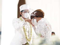 Atta Halilintar Gagah Berbusana Pengantin, Netizen Salfok Benda Ini