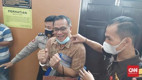 img-title Jumhur Dituntut 3 Tahun Penjara Buntut Twit soal Omnibus Law