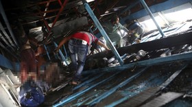 FOTO: Tabrakan Maut Kapal Feri di Bangladesh, 26 tewas