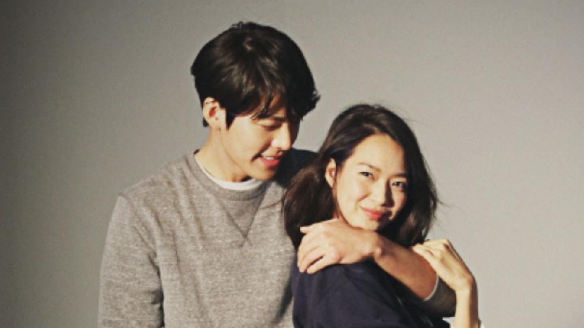 Setelah berpacaran selama 6 tahun&comma; Kim Woo Bin dan Shin Min Ah dikabarkan akan menikah 2021