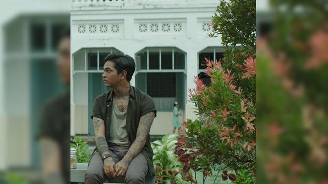 Sukses di Korea Selatan, film Hello Ghost dibuat dalam versi Indonesia. Onadio Leonardo hingga Enzy Storia jadi pemeran dalam film tersebut.
