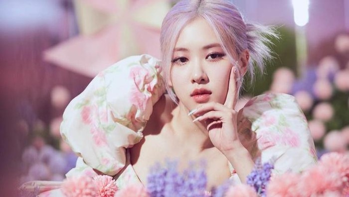 Rose BLACKPINK Jadi Solois K-Pop Pertama di 'The Kelly Clarkson Show'