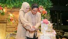 Sweet Momen Pasha Ungu dan Adelia Saat Rayakan Anniversary ke 10 Tahun Pasha dan Adelia baru saja merayakan anniversary pernikahan mereka ke 10 Tahun. Yuk intip momen sweet mereka berdua!