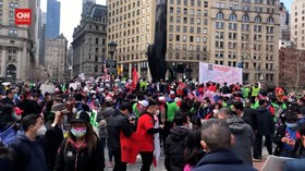 VIDEO: Unjuk Rasa Anti Diskriminasi Rasial DI Kota New York