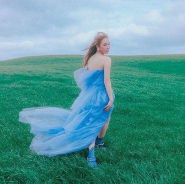 Wendy Red Velvet Balas Cinta Fans lewat 'When This Rain Stops'