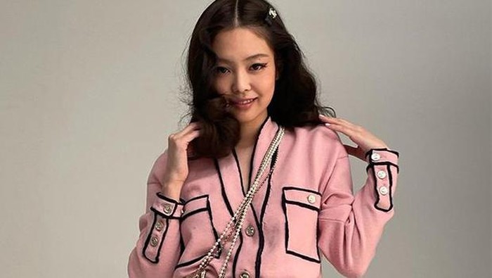 3 Barang yang Wajib Dibawa Jennie BLACKPINK, Ada Apa Aja?