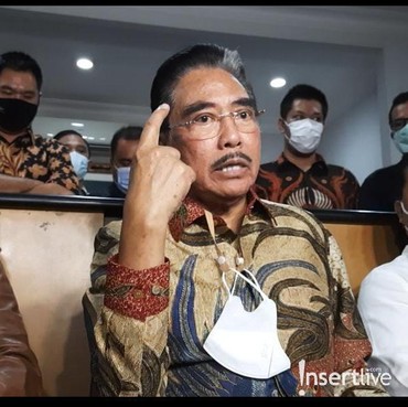 Wanita Berhijab Ngaku Istri Pertama Hotma VS Inul Semprot Neno Warisman