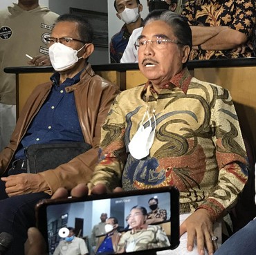 Hotma Sitompul Minta Desiree Tarigan Minta Maaf hingga Cium Tangan & Kaki