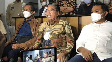 Hotma Sitompul Minta Desiree Tarigan Minta Maaf hingga Cium Tangan & Kaki