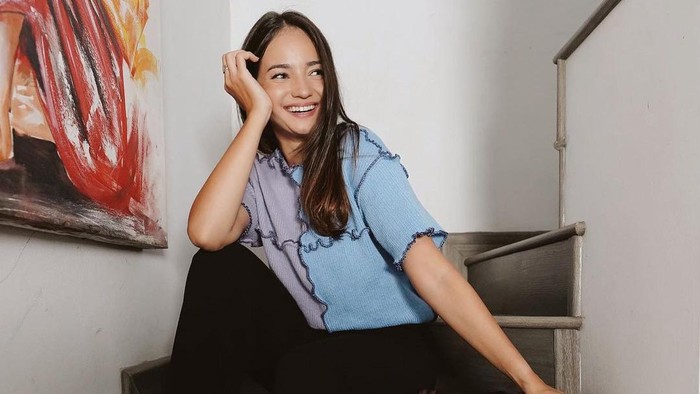 Style to Steal: Casual Style ala Enzy Storia