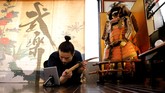 FOTO: Mengintip Kelas Online Seni Samurai di Jepang Kelas seni samurai di Jepang digelar secara daring selama pandemi Covid-19 untuk memenuhi permintaan para peminat seni bela diri tersebut.