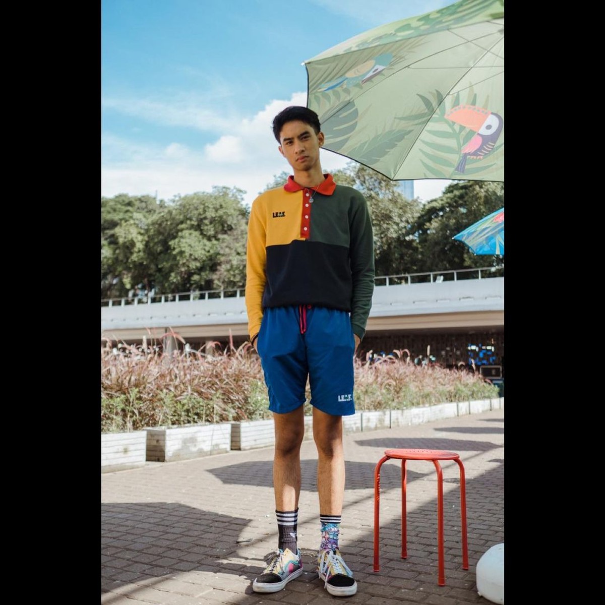 Putra Iis Dahlia&comma; Devano Danendra kerap mencuri perhatian karena ketampanannya&period; Yuk intip potret ketampanan Devano&excl;