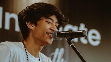 img-title Alasan Devano Danendra Tak Lagi Tinggal Serumah dengan Iis Dahlia