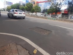 Bina Marga Perintahkan Jakpro Tutup 32 Lubang Galian Mampang Prapatan