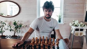 Profil Magnus Carlsen Sampai Posisi Dewa Kipas di Dewa United