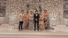 Penampilan Seksi Millendaru Mengenakan Kebaya Model Sabrina Millendaru atau lebih dikenal dengan Millen Cyrus tampil seksi dengan kebaya sabrina saat menghadiri pernikahan Atta dan Aurel. Yuk intip keseksian Millen!
