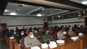 Pertamina Tes Covid-19 Pengungsi Balongan Sebelum Dipulangkan