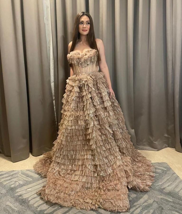 Pesona Celine Evangelista yang Baru Saja Berulang Tahun ke 29 Si cantik Celine Evangelista baru saja merayakan ulang tahunnya yang ke 29. Yuk, intip pesona Celine!