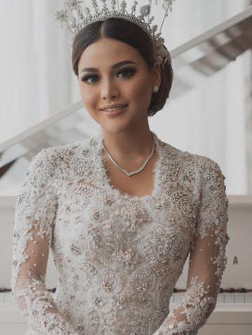 img-title Referensi Kebaya Putih untuk Akad ala Artis Cantik Indonesia