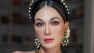 Si Cantik Luna Maya yang Jadi SorotaN Terkait Candaannya Tentang Penyakit Mental Luna Maya akhir-akhir ini menjadi sorotan karena candaannya terkait penyakit mental. Berikut potret cantik Luna!