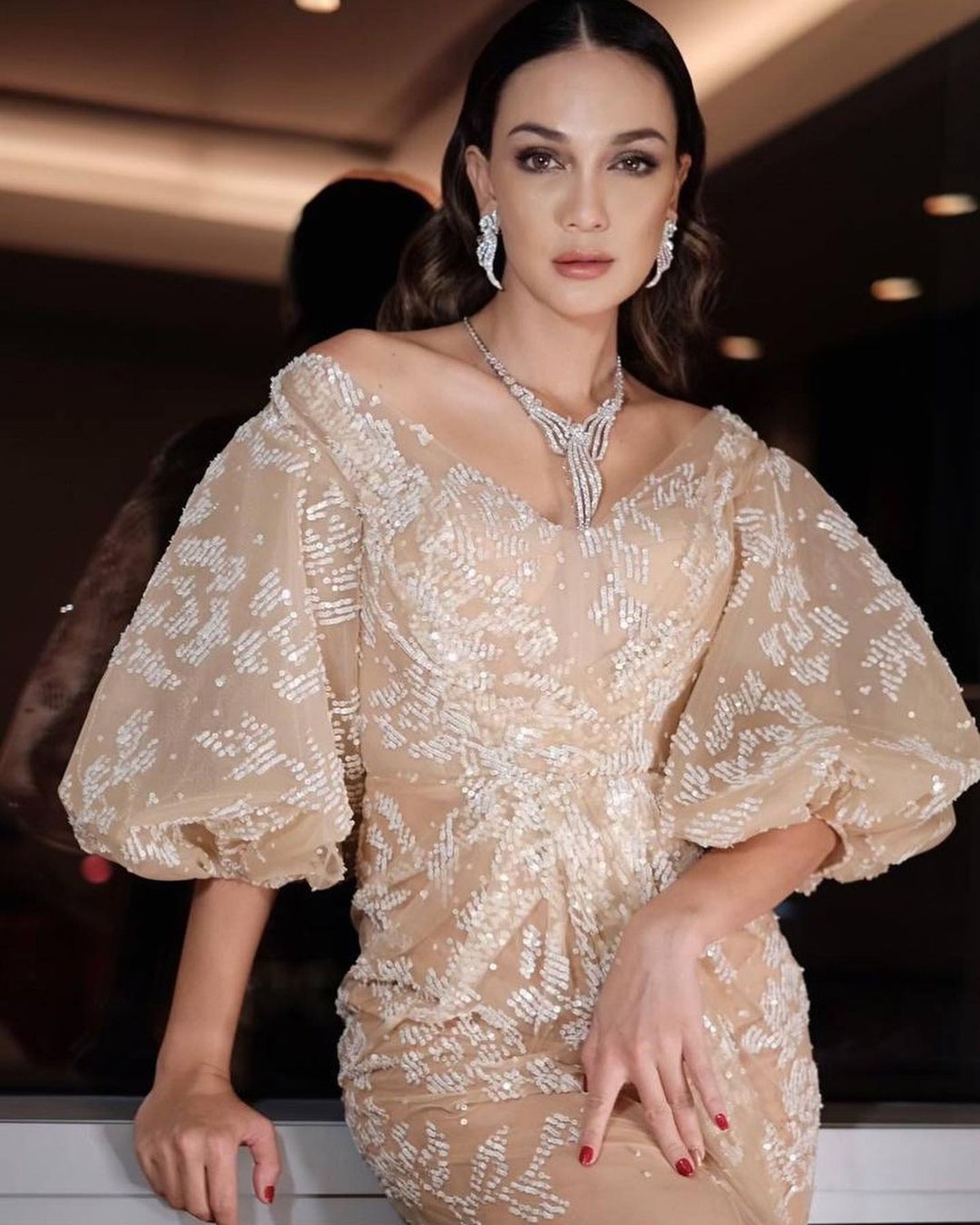 Luna Maya akhir-akhir ini menjadi sorotan karena candaannya terkait penyakit mental&period; Berikut potret cantik Luna&excl;