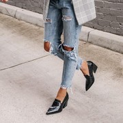 5 Sepatu Wanita yang Tren di Era 2000-an dan Masih Populer Hingga Saat Ini