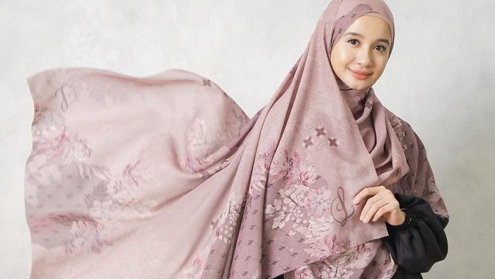 7 Tips Styling Hijab Laudya Cynthia Bella