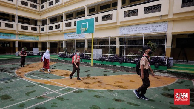 Beberapa orangtua mengaku cemas dengan belajar tatap muka di sekolah jika tak ada prosedur pencegahan virus corona yang mumpuni.