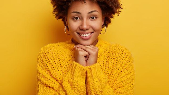 Ingin Tampil Percaya Diri dengan Gigi Putih? Ini 5 Cara Alami Mengatasi Gigi Kuning