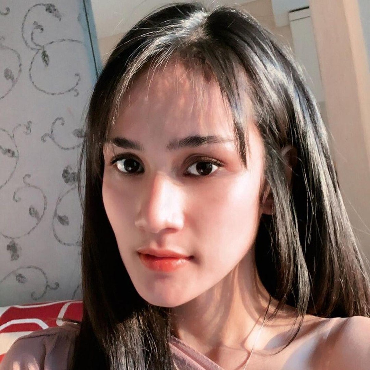 Usai tampil di ajang Miss Eco International 2021&comma; Intan Wisni menjadi bahan perbincangan&period; Berikut potret Intan Wisni&excl;