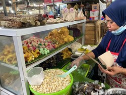 Bakmi Halal di Pasar Baru hingga Rating Bakery Turun Usai Insiden Keracunan