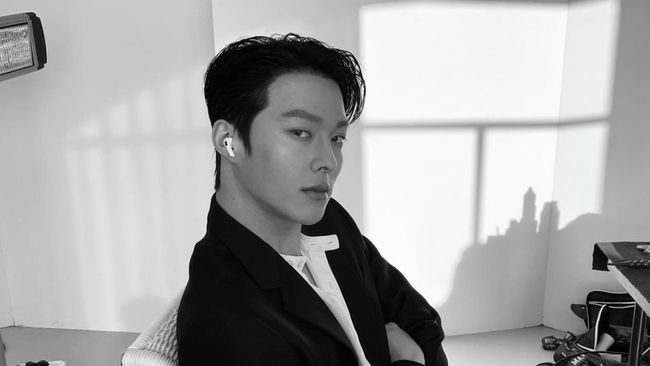 Agensi aktor Jang Ki-yong, YG Entertainment, mengumumkan bahwa artisnya akan mengikuti wajib militer atau wamil pada 23 Agustus 2021.