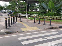 Bila Dibuat Begini, Trotoar Kuningan Jaksel Bakal Aman dari Pemotor Bandel