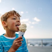 Makan Es Krim Bikin Pilek, Benarkah?