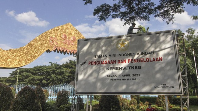 DPR meminta pengambilalihan aset negara tak berhenti di TMII karena masih banyak aset serupa yang dikelola secara pribadi, seperti di kawasan Puncak.