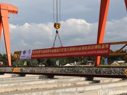 Bos WIKA Akui Biaya Proyek Kereta Cepat Bengkak!
