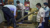 FOTO: Wajah Penghuni Lapas Kala Hadapi Sidak Aparat Petugas gabungan menggelar inspeksi mendadak di sejumlah lapas dan rutan beberapa daerah. Petugas menemukan beragam barang milik penghuni lapas.