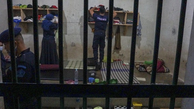 Dengan demikian, Ditjen PAS Kemenkumham harus menyampaikan data narapidana kasus korupsi yang mendapat remisi pada HUT ke-76 RI.