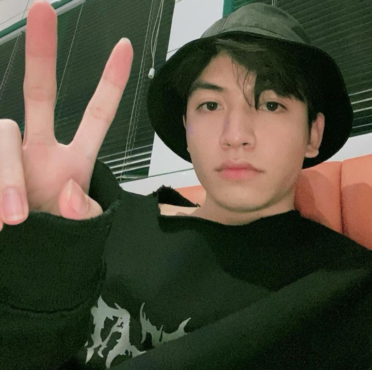 Jeffry Reksa menjalin hubungan asmara dengan Putri Delina. Berikut sosok kekasih Putri Delina yang beda keyakinan dengannya tersebut!