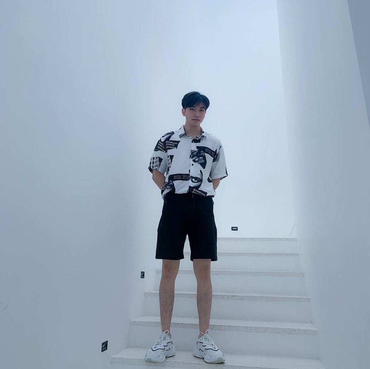 Jeffry Reksa menjalin hubungan asmara dengan Putri Delina&period; Berikut sosok kekasih Putri Delina yang beda keyakinan dengannya tersebut&excl;