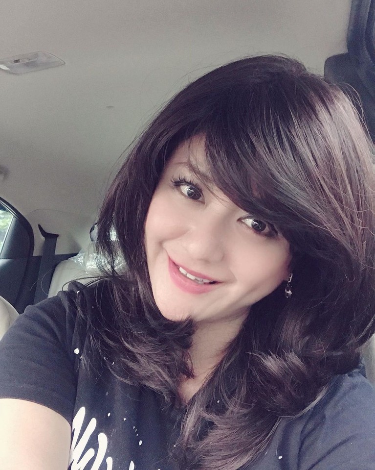 Aktris Yuyun Sukawati yang pernah membintangi sinetron Jin dan Jun mengalami KDRT. Yuk intip potret Yuyun!