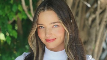 5 Skincare Miranda Kerr Selama Pandemi, Jamur Kuping hingga Facial