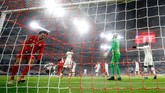 FOTO: Bayern Bertekuk Lutut di Hadapan PSG PSG berhasil mengalahkan Bayern Munchen di leg pertama perempat final Liga Champions. Simak foto-foto pilihan dari laga tersebut.