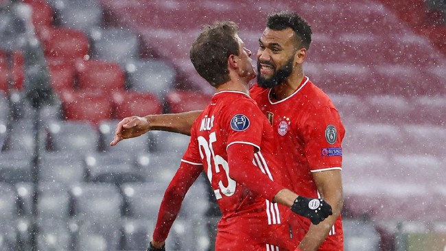 Pemain Bayern Munchen, Eric Maxim Choupo-Moting positif covid-19 dan hal itu membuat 'FC Hollywood' dalam ancaman krisis pemain.