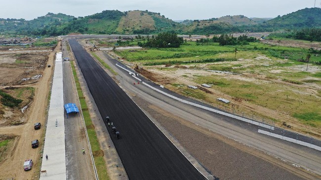 Indonesia menyatakan bakal menyelesaikan pembangunan Sirkuit Mandalika pada Juli 2021 mendatang.