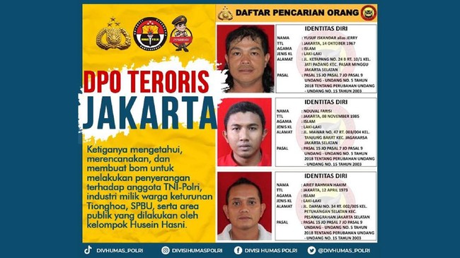 Polri merilis foto identitas tiga orang buron terduga teroris. Ketiga terduga teroris yang masuk dalam DPO Densus 88 tinggal di Jakarta Selatan.
